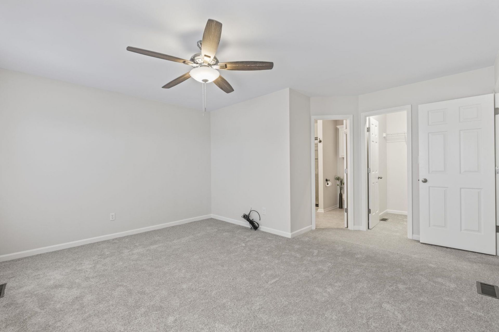 4285 Parkway Ln. Photo 25