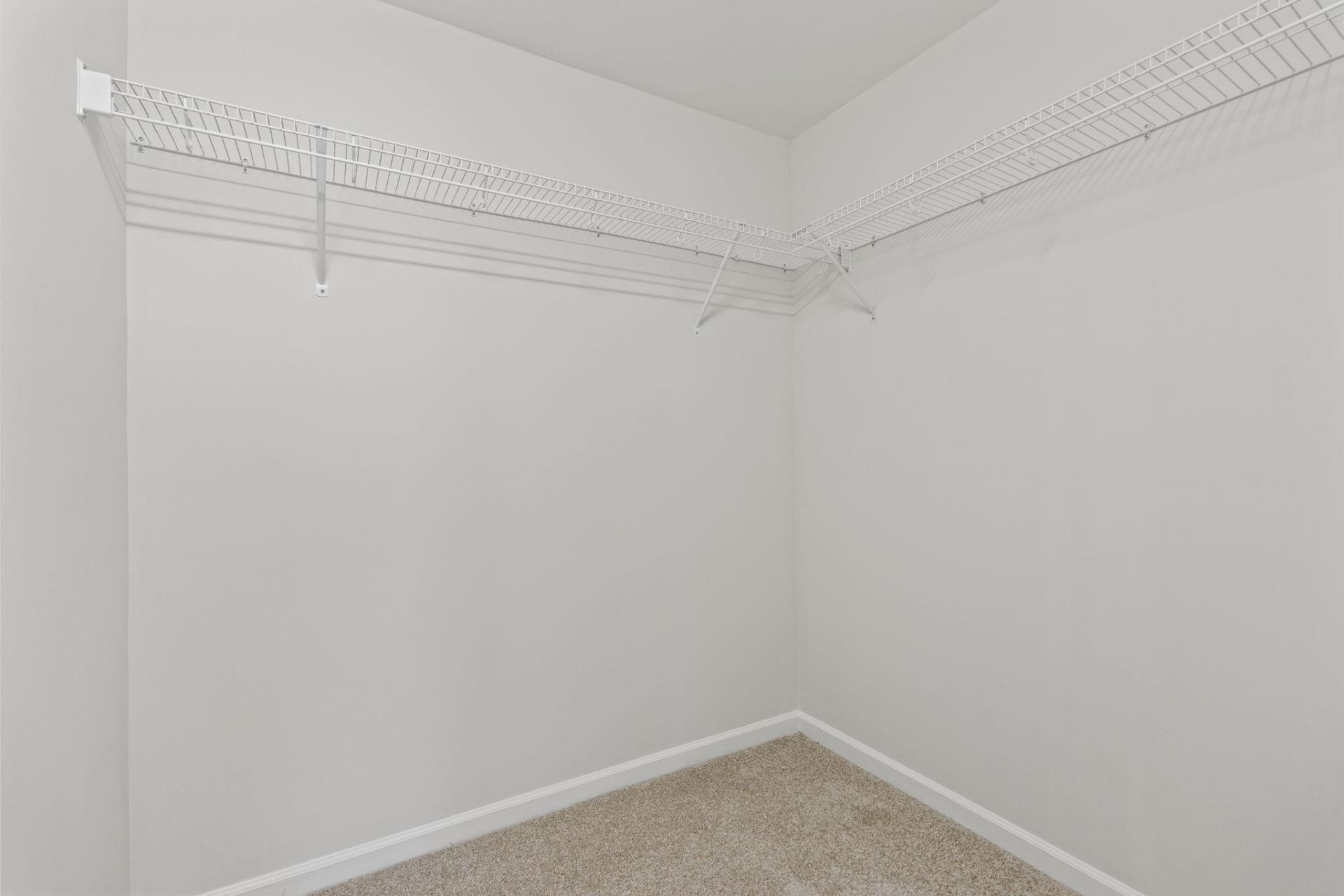 4285 Parkway Ln. Photo 26