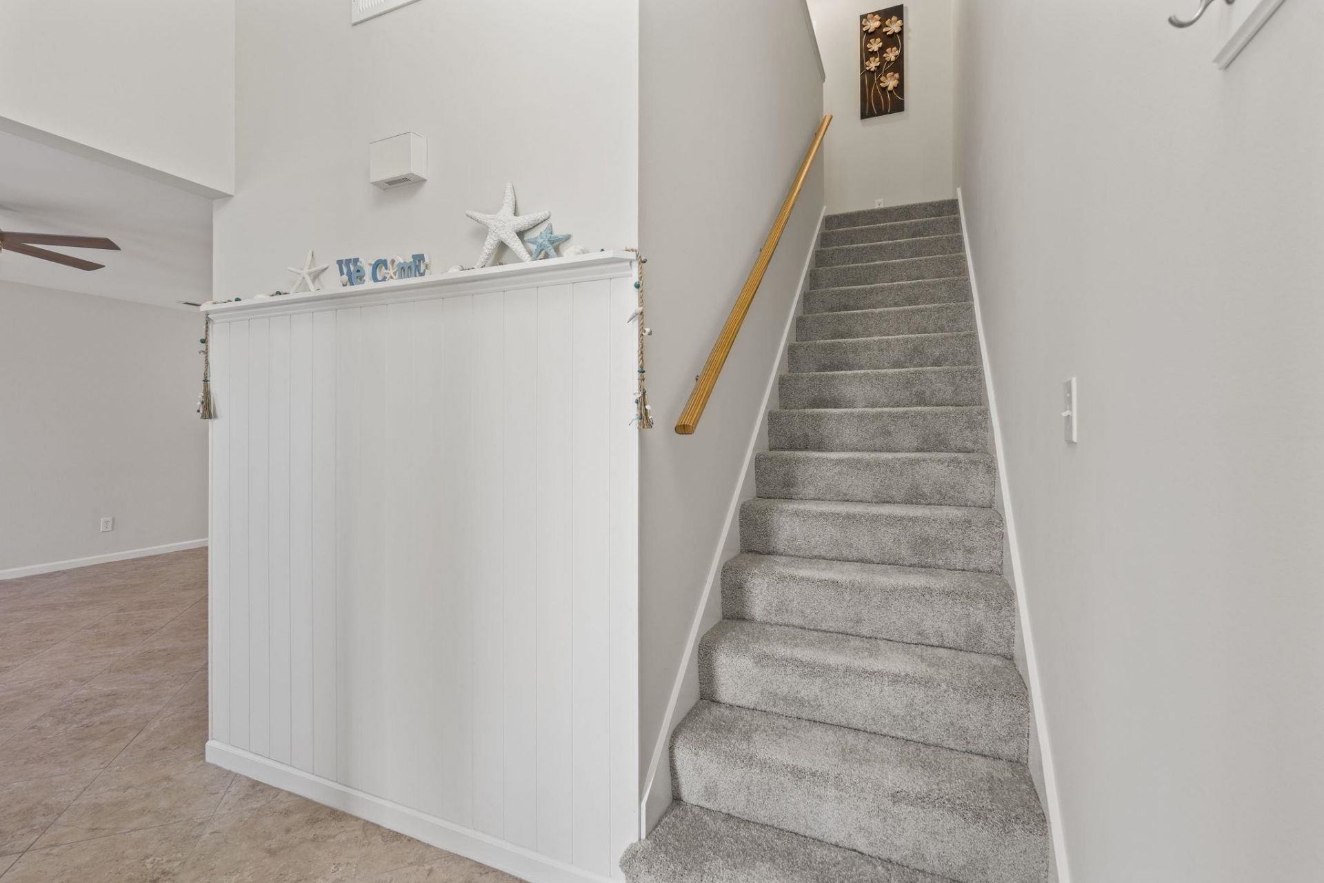 4285 Parkway Ln. Photo 3