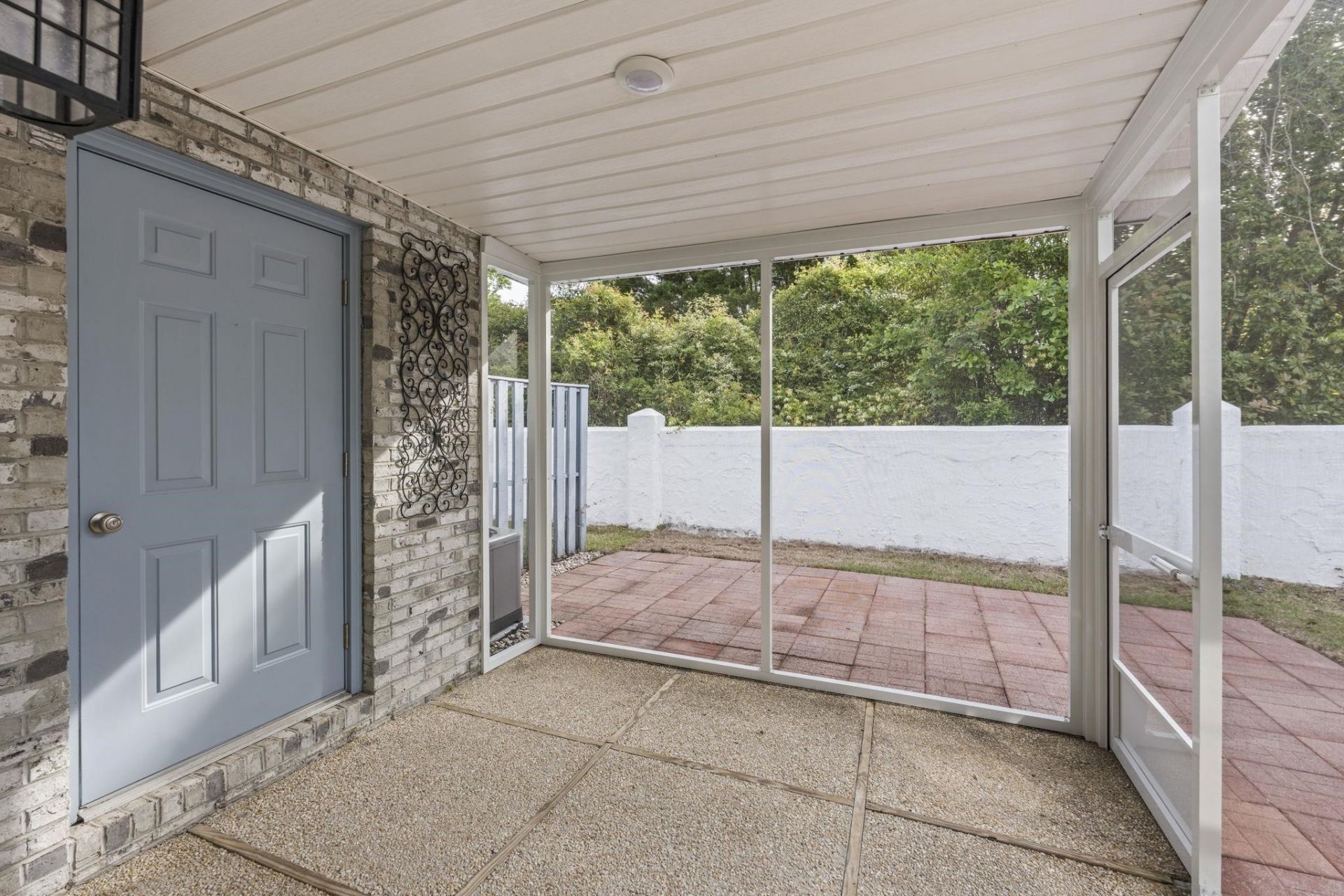 4285 Parkway Ln. Photo 32