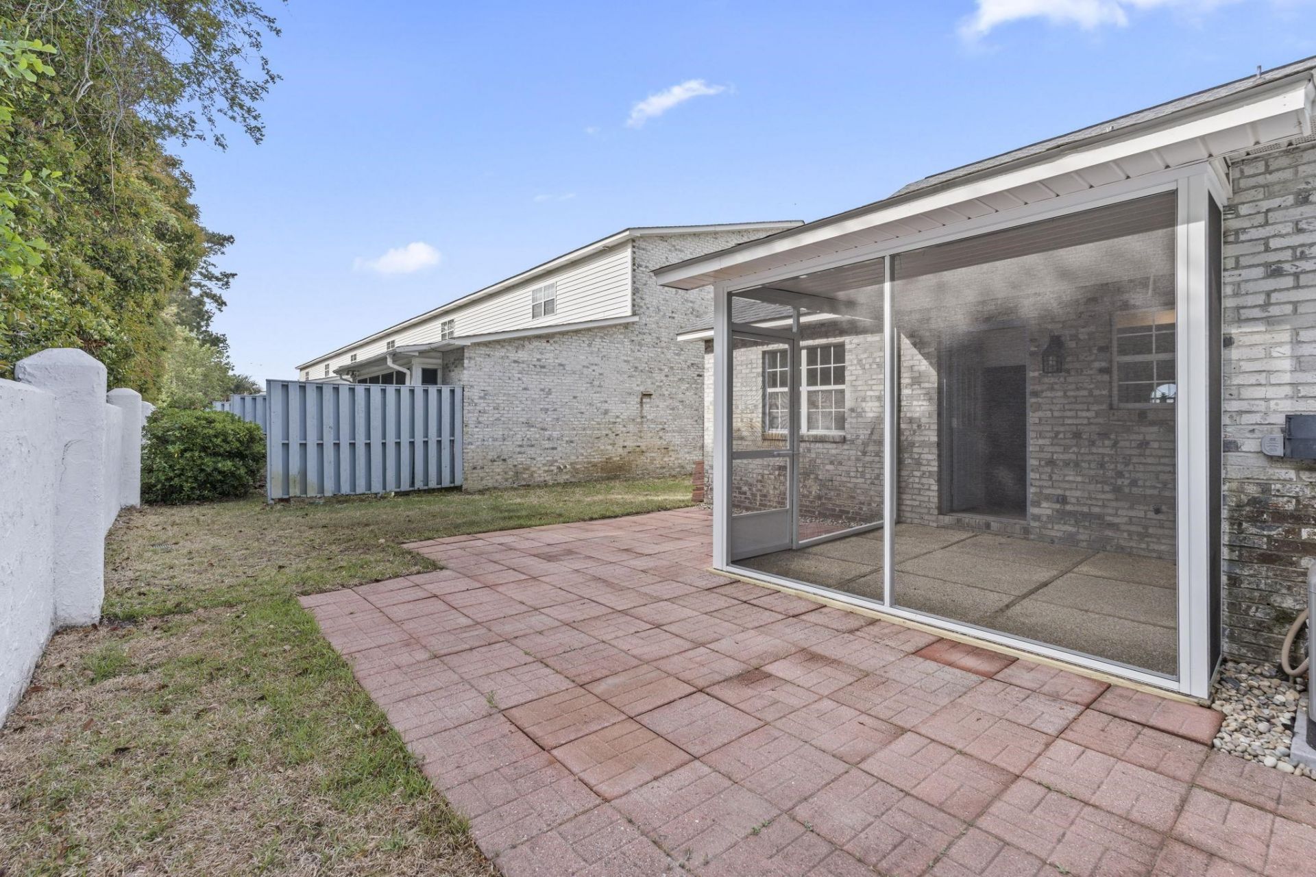 4285 Parkway Ln. Photo 34