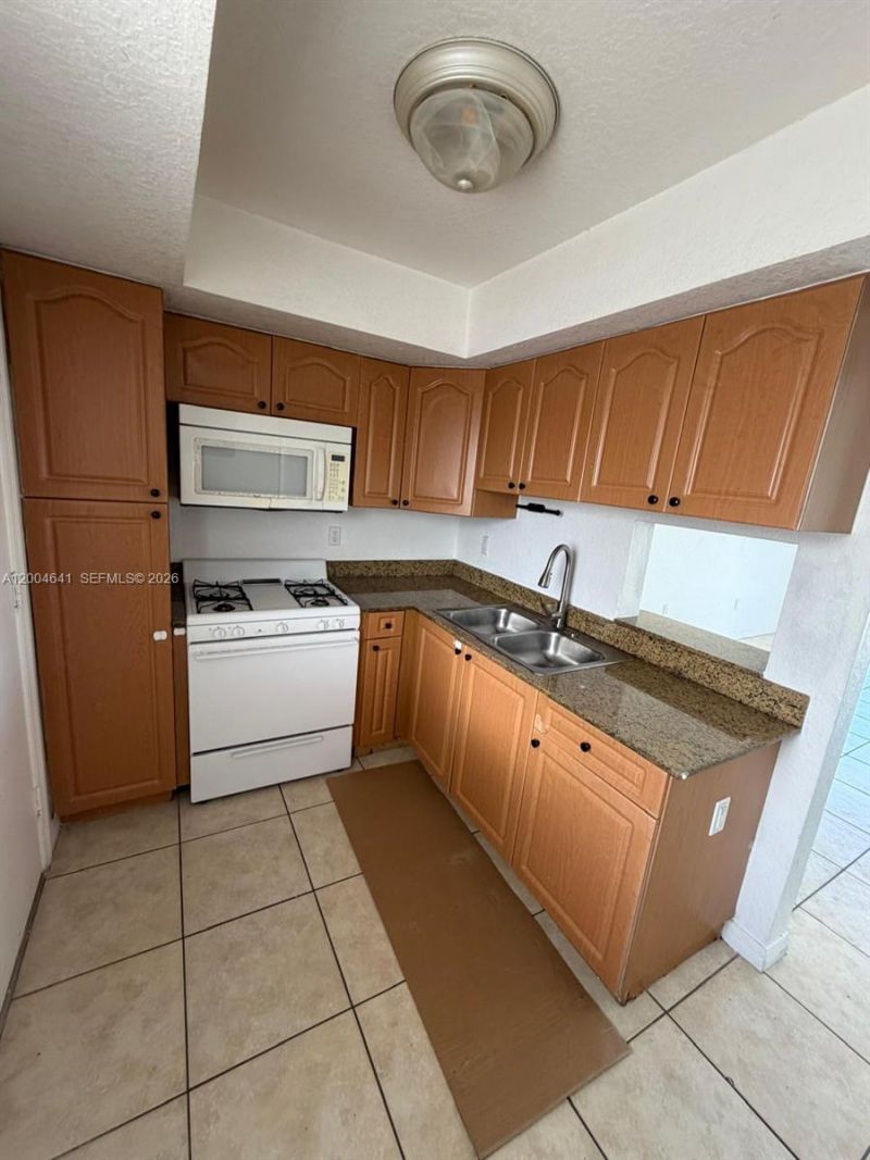 7713 SW 88th St, Unit A312, Miami, FL 33156 Photo