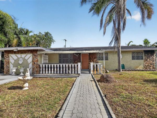 1325 NW 118th St , Miami, FL 33167