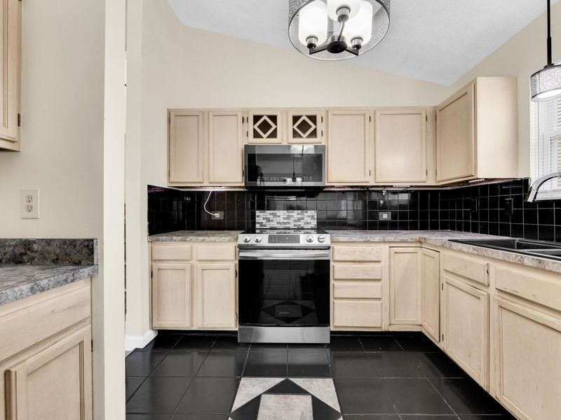 3414 Steiner Street , Columbus, OH 43231 Photo 17