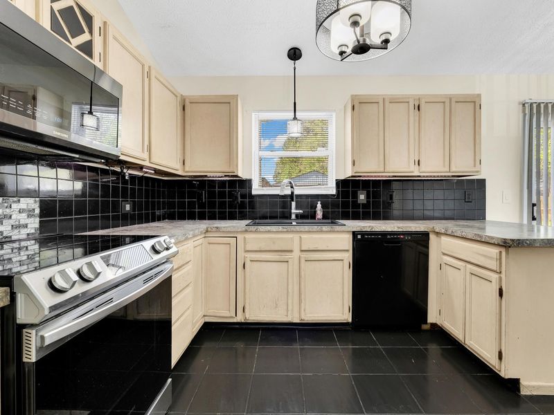 3414 Steiner Street , Columbus, OH 43231 Photo 18