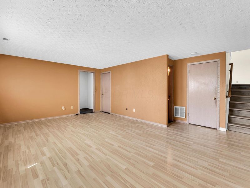 3414 Steiner Street , Columbus, OH 43231 Photo 35