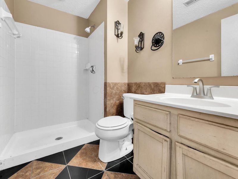 3414 Steiner Street , Columbus, OH 43231 Photo 36