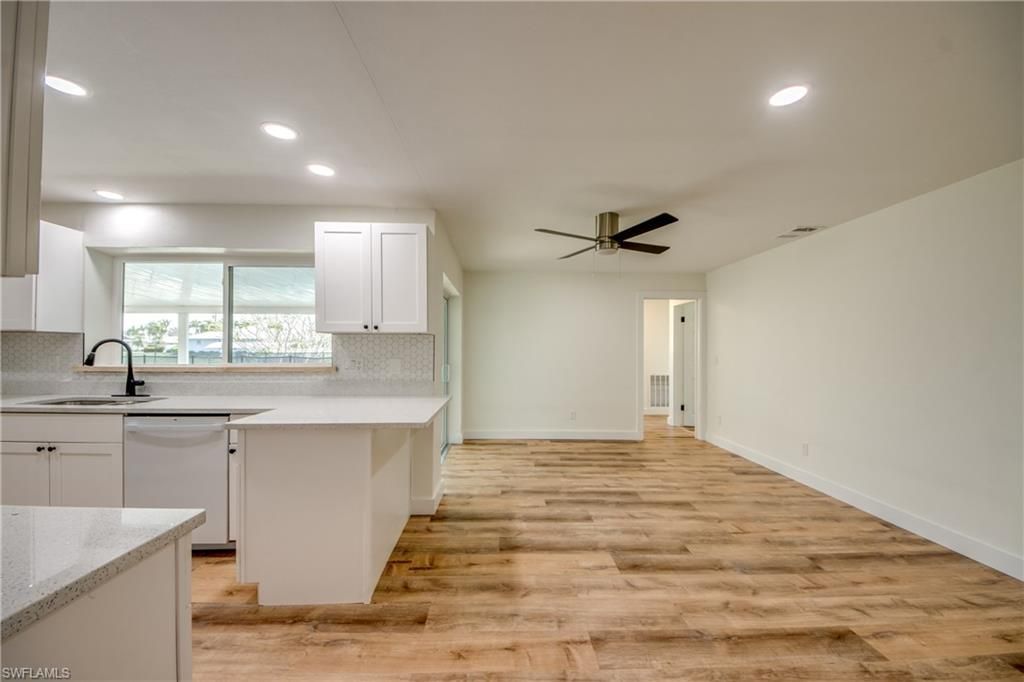 3009 SE 10th Ave, Cape Coral, FL 33904 Photo
