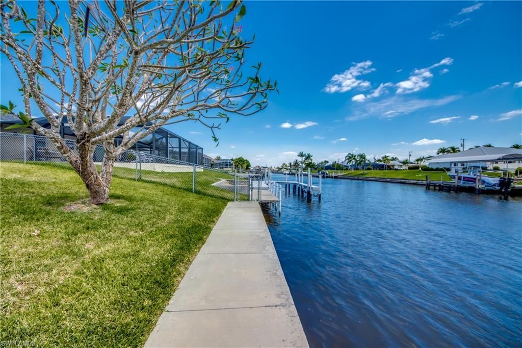 3009 SE 10th Ave, Cape Coral, FL 33904 Photo