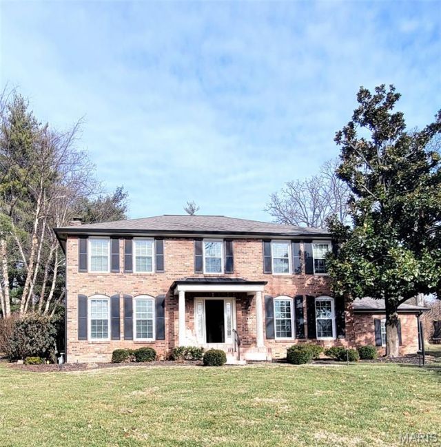 13225 Pinetree Lake Drive , Town and Country, MO 63017 Main Photo