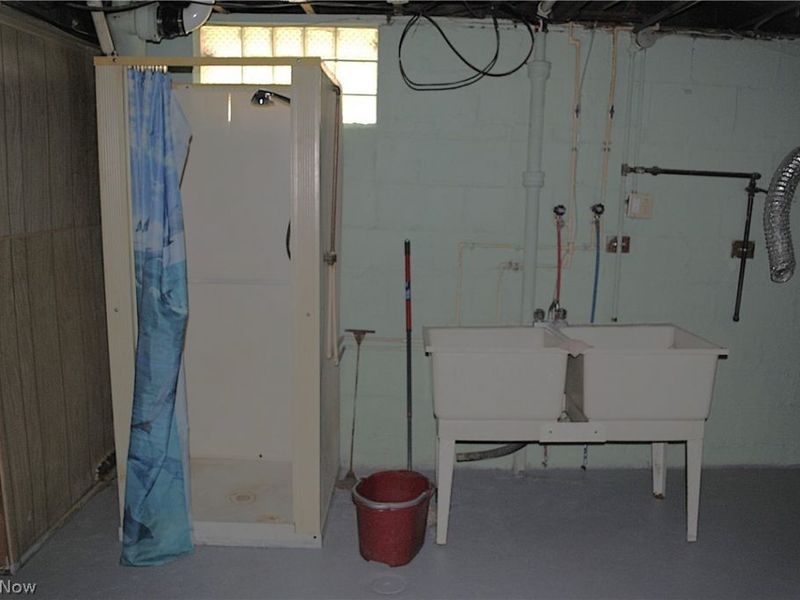 4366 W 60th Street , Cleveland, OH 44144 Photo 22