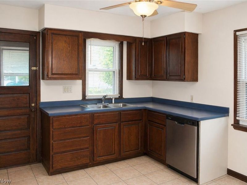 4366 W 60th Street , Cleveland, OH 44144 Photo 8