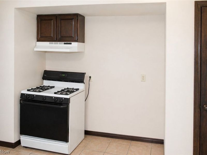 4366 W 60th Street , Cleveland, OH 44144 Photo 9