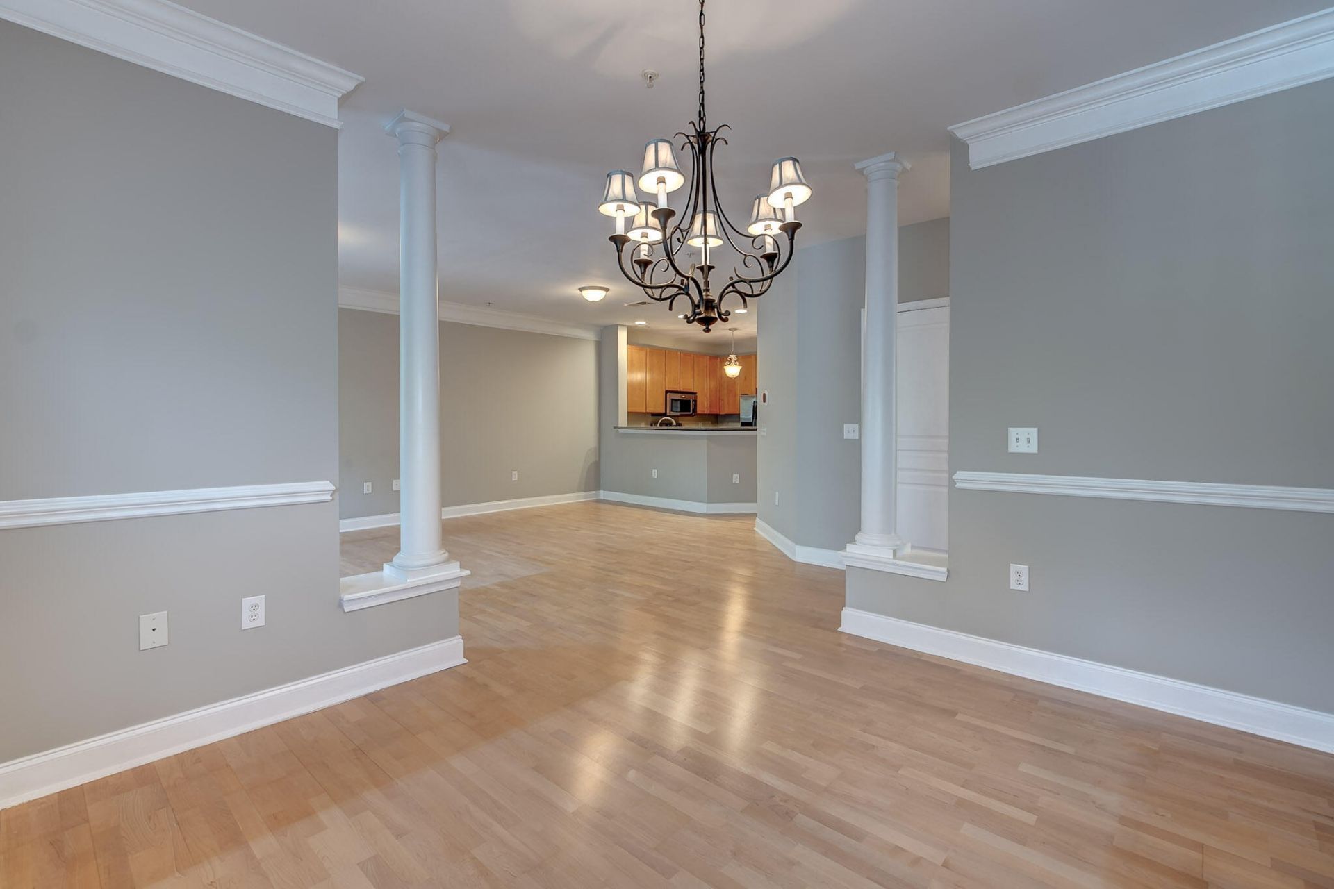 1318 Basilidon Road Photo 12