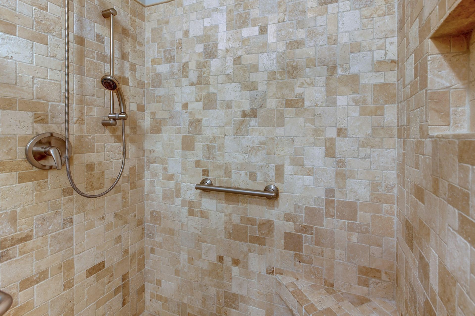 1318 Basilidon Road Photo 18