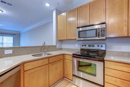 1318 Basilidon Road photo 4