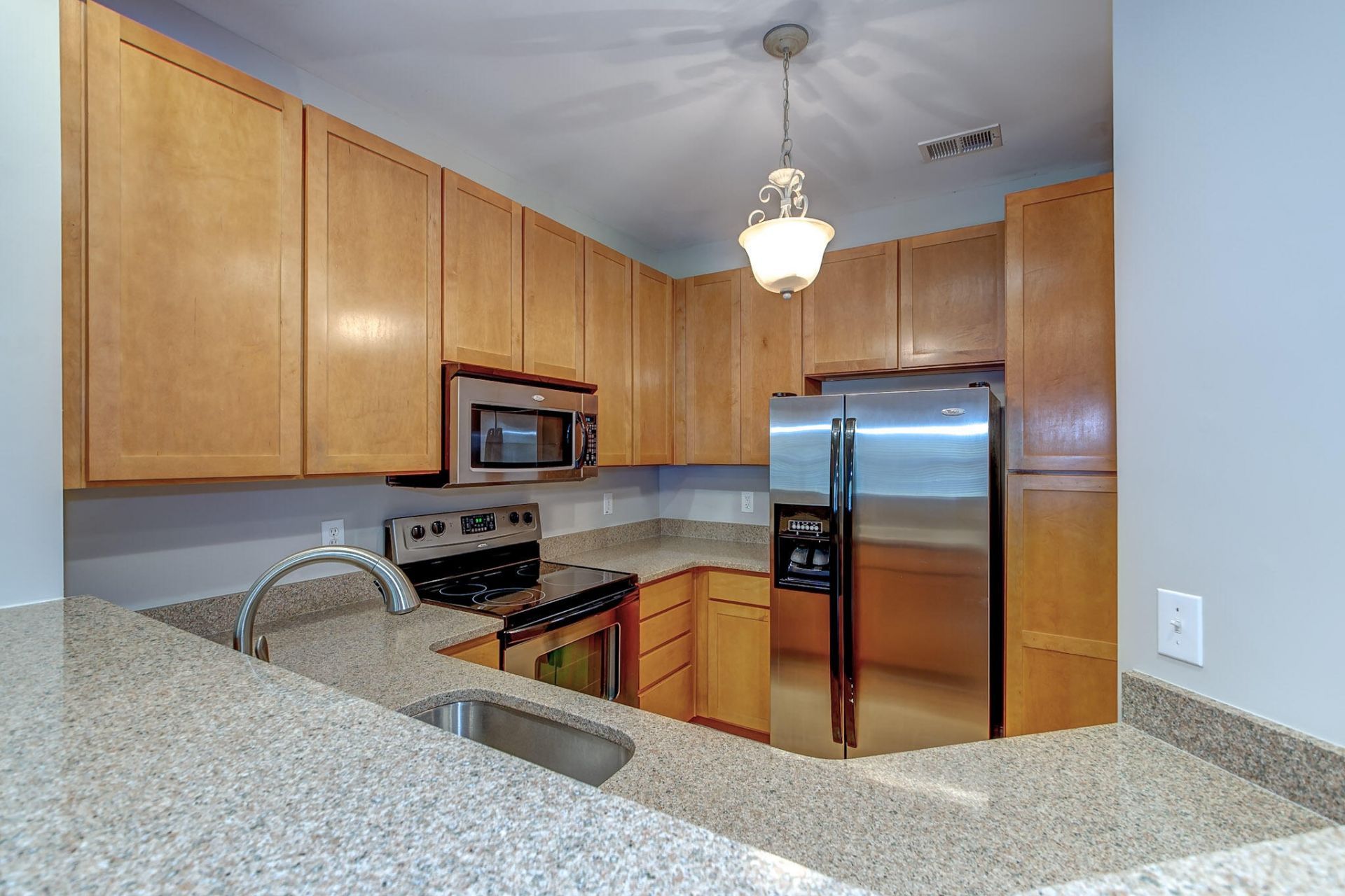 1318 Basilidon Road Photo 4