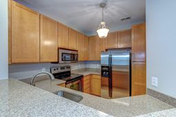 1318 Basilidon Road photo 4