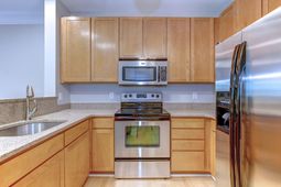 1318 Basilidon Road photo 4