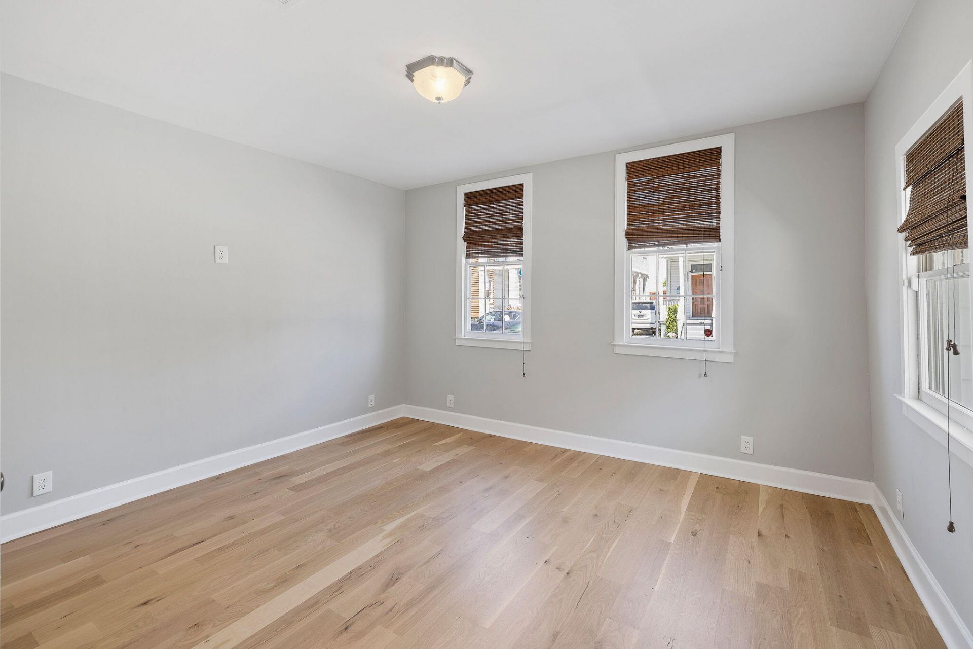 271 Coming Street Photo 9