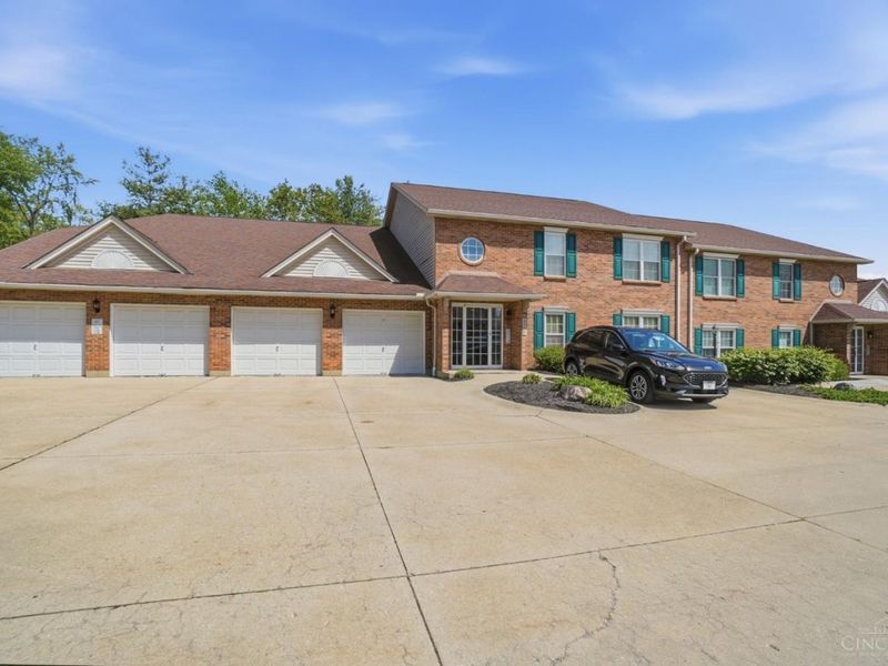 8794 Carrousel Park Circle, Unit 137, Colerain Township, OH 45251 Photo 2