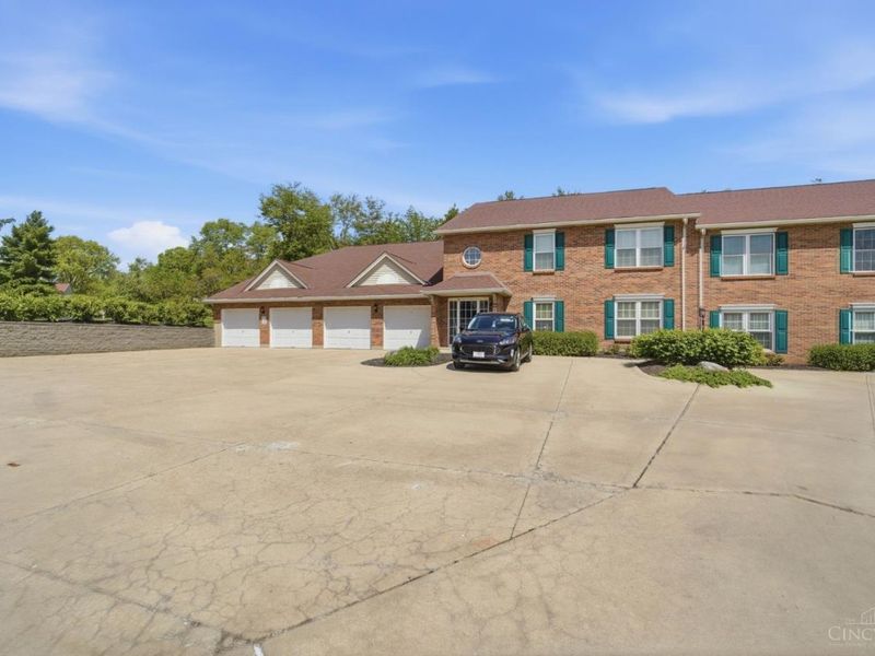 8794 Carrousel Park Circle, Unit 137, Colerain Township, OH 45251 Photo 3