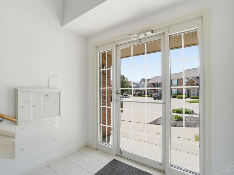 8794 Carrousel Park Circle, Unit 137, Colerain Township, OH 45251 Photo 5