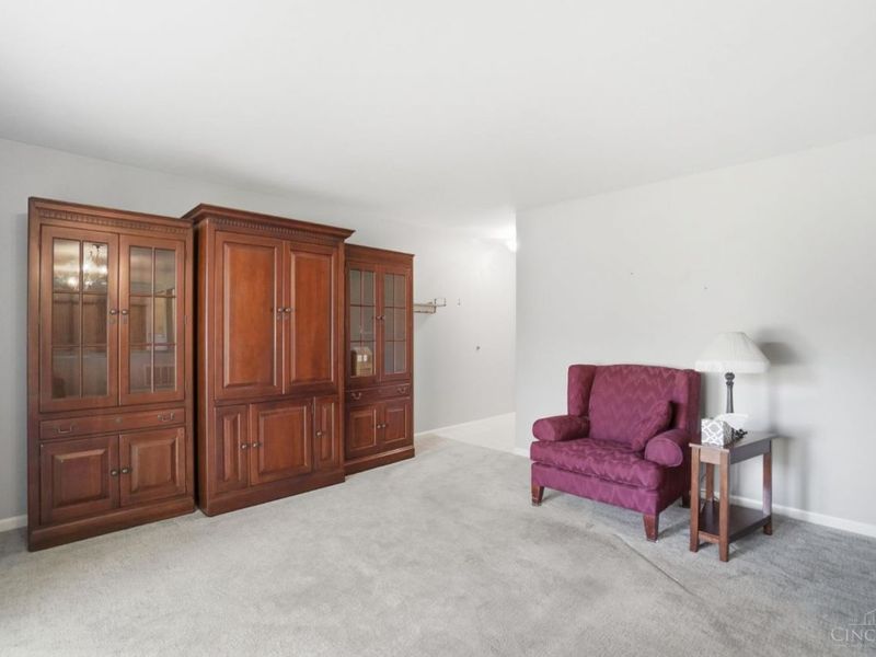 8794 Carrousel Park Circle, Unit 137, Colerain Township, OH 45251 Photo 8