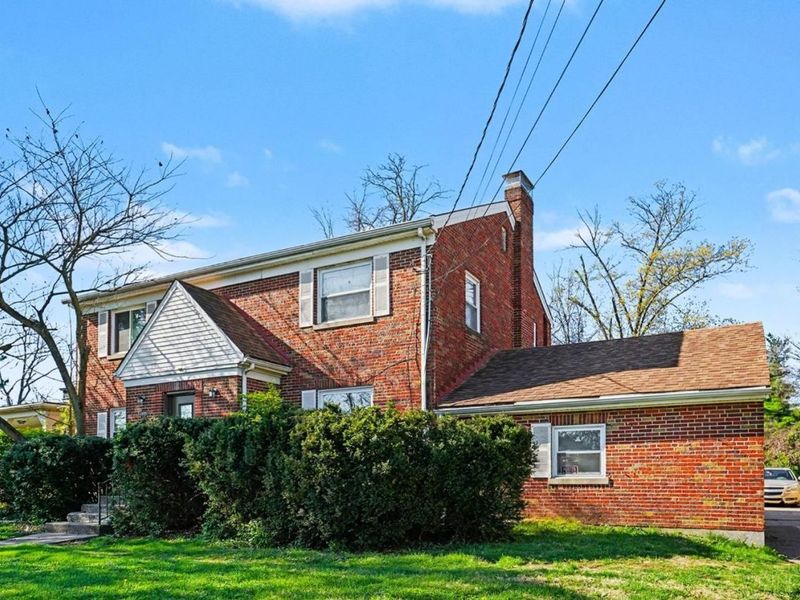 5595 Colerain, Cincinnati, OH 45239 Photo 2