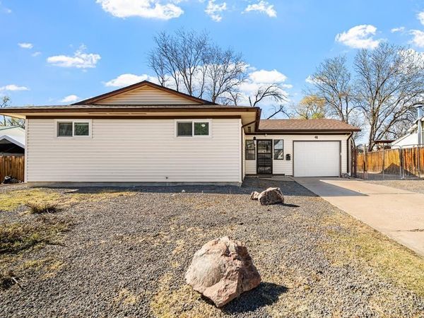 41 Loch Lomond Lane, Pueblo, CO 81001