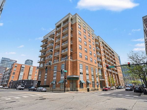 950 W Monroe Street , Unit 602, Chicago, IL 60607