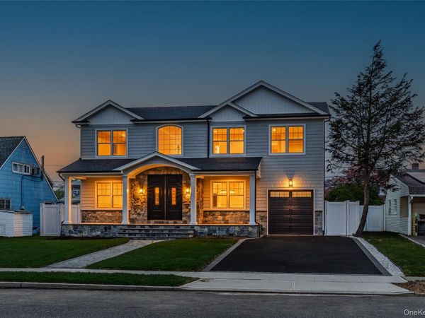 12 Patience Lane , Westbury, NY 11590