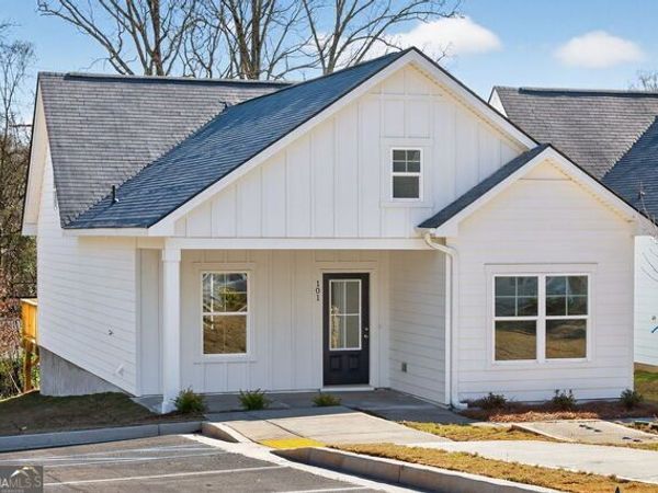 11 Crown Street, Lagrange, GA 30240