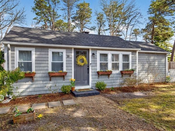20 Indian Mound Trl, Dennis, MA 02639