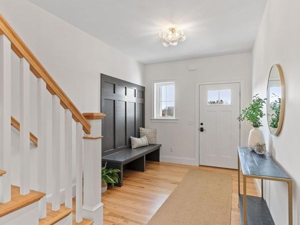 81 Oliver Pond Circle, Unit 8, Franklin, MA 02038