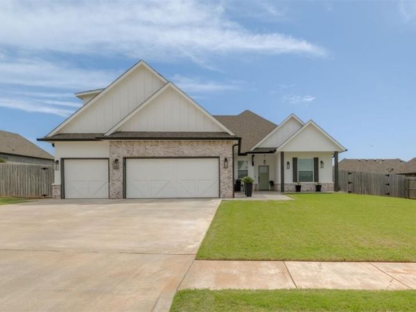 2308 W Mickey Drive, Mustang, OK 73064