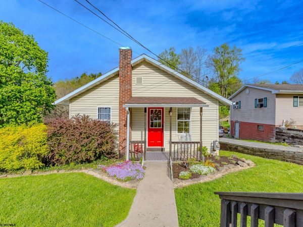 122 Center Street, Kingwood, WV 26537