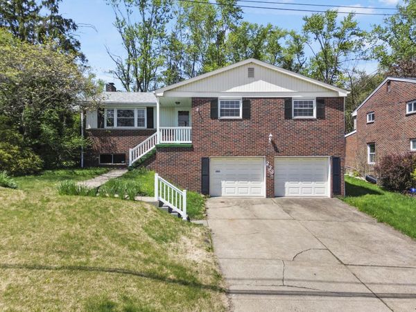 233 Laurie Drive, Pittsburgh, PA 15235