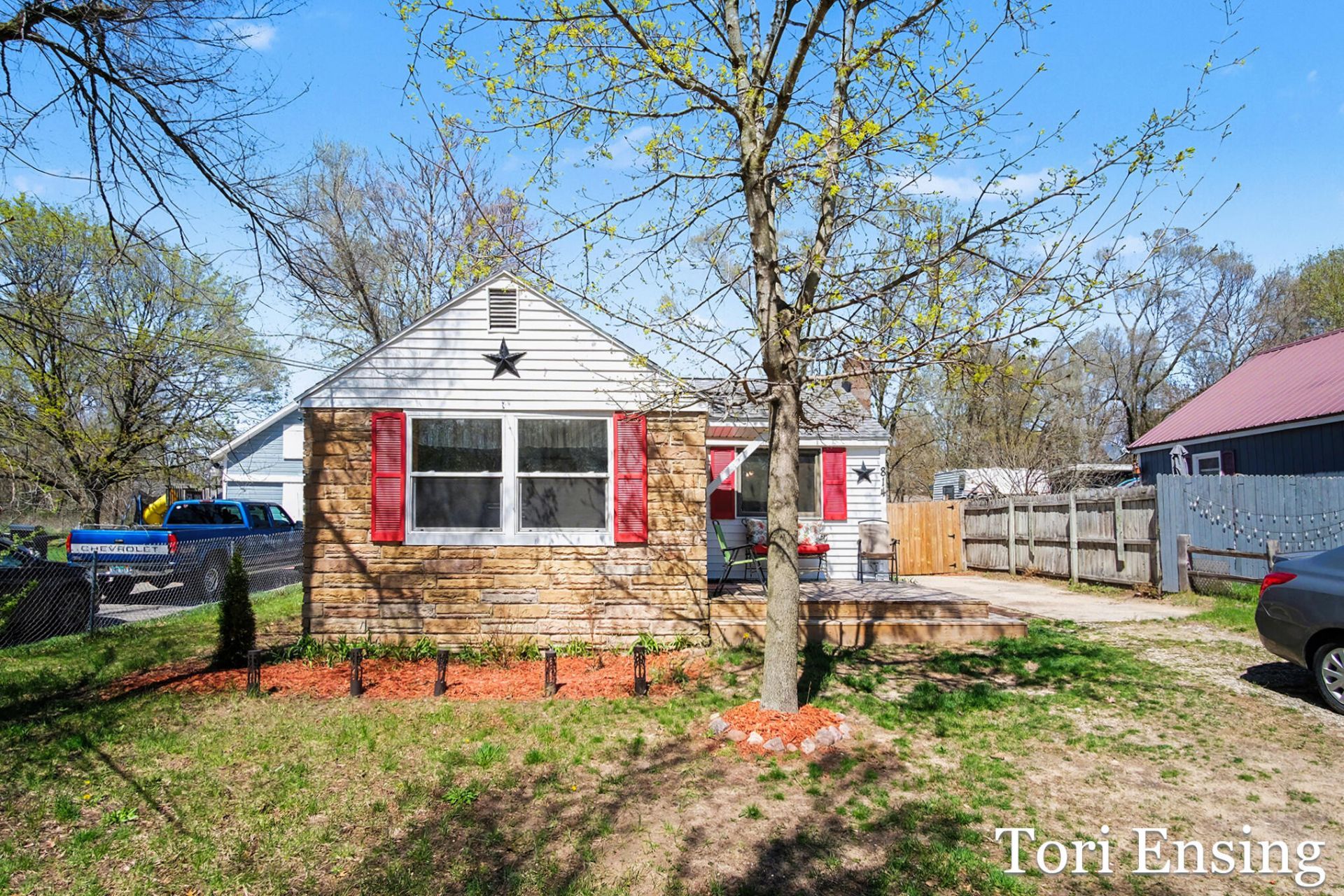 814 E Summit Street, Greenville, MI 48838 Main Photo