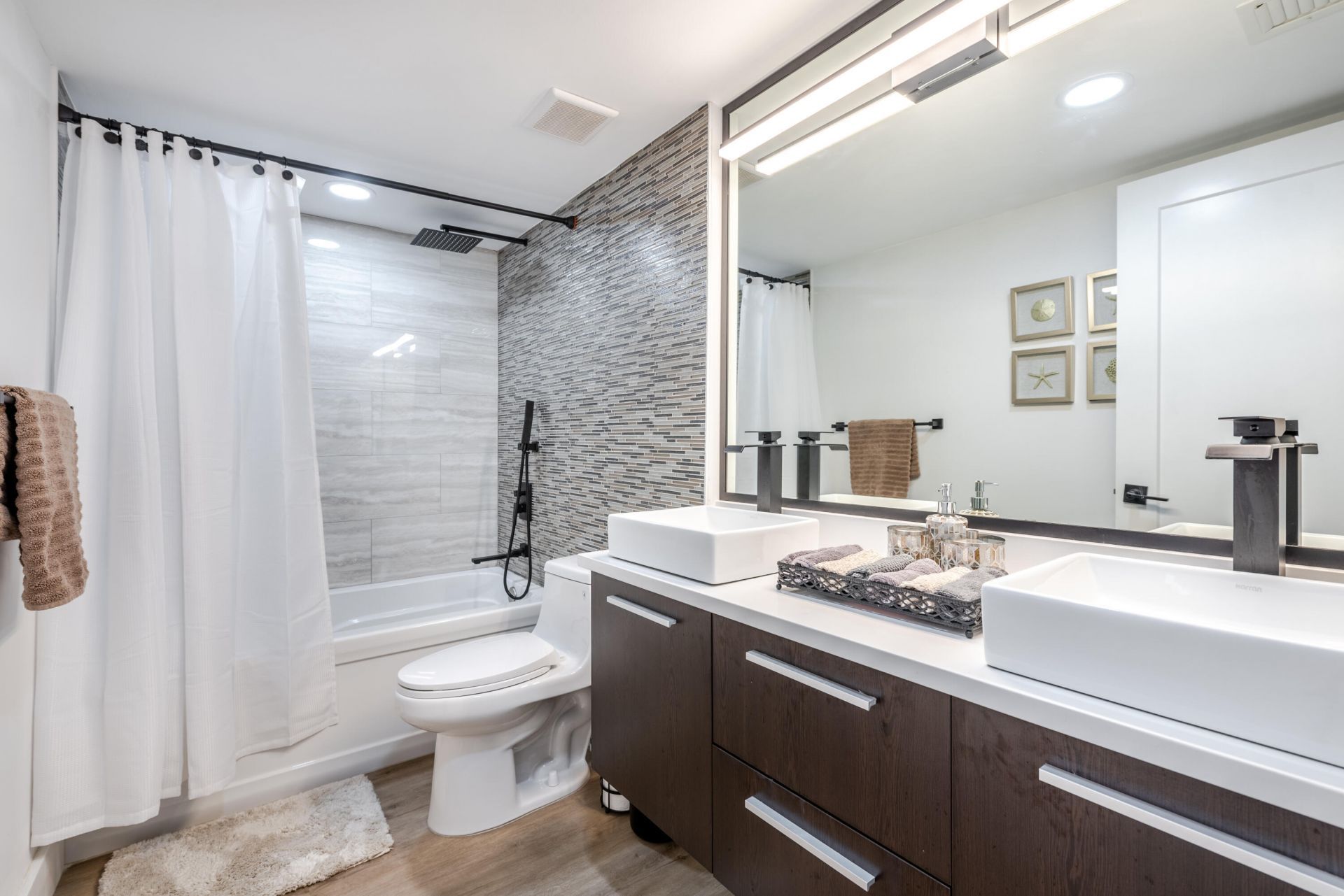 6096 Huntwick Terrace, Unit 303, Delray Beach, FL 33484 Photo