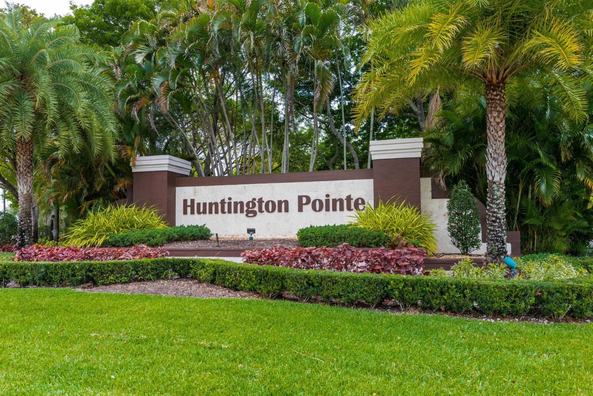 6096 Huntwick Terrace, Unit 303, Delray Beach, FL 33484 Photo