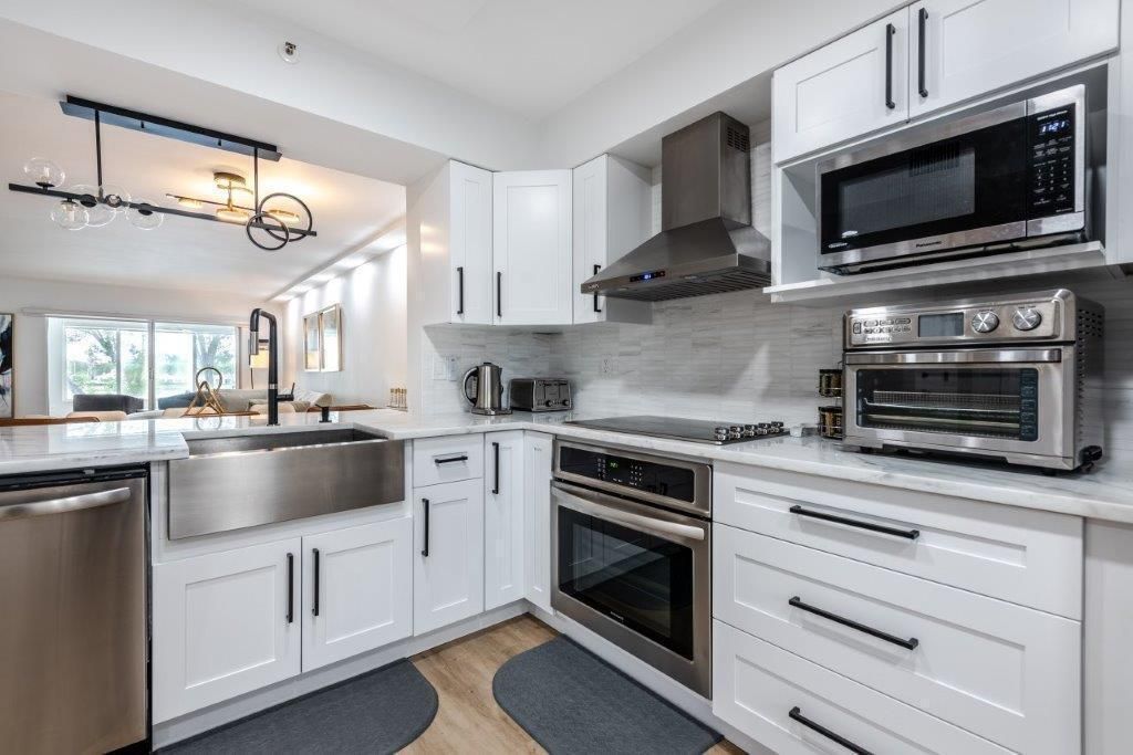 6096 Huntwick Terrace, Unit 303, Delray Beach, FL 33484 Photo