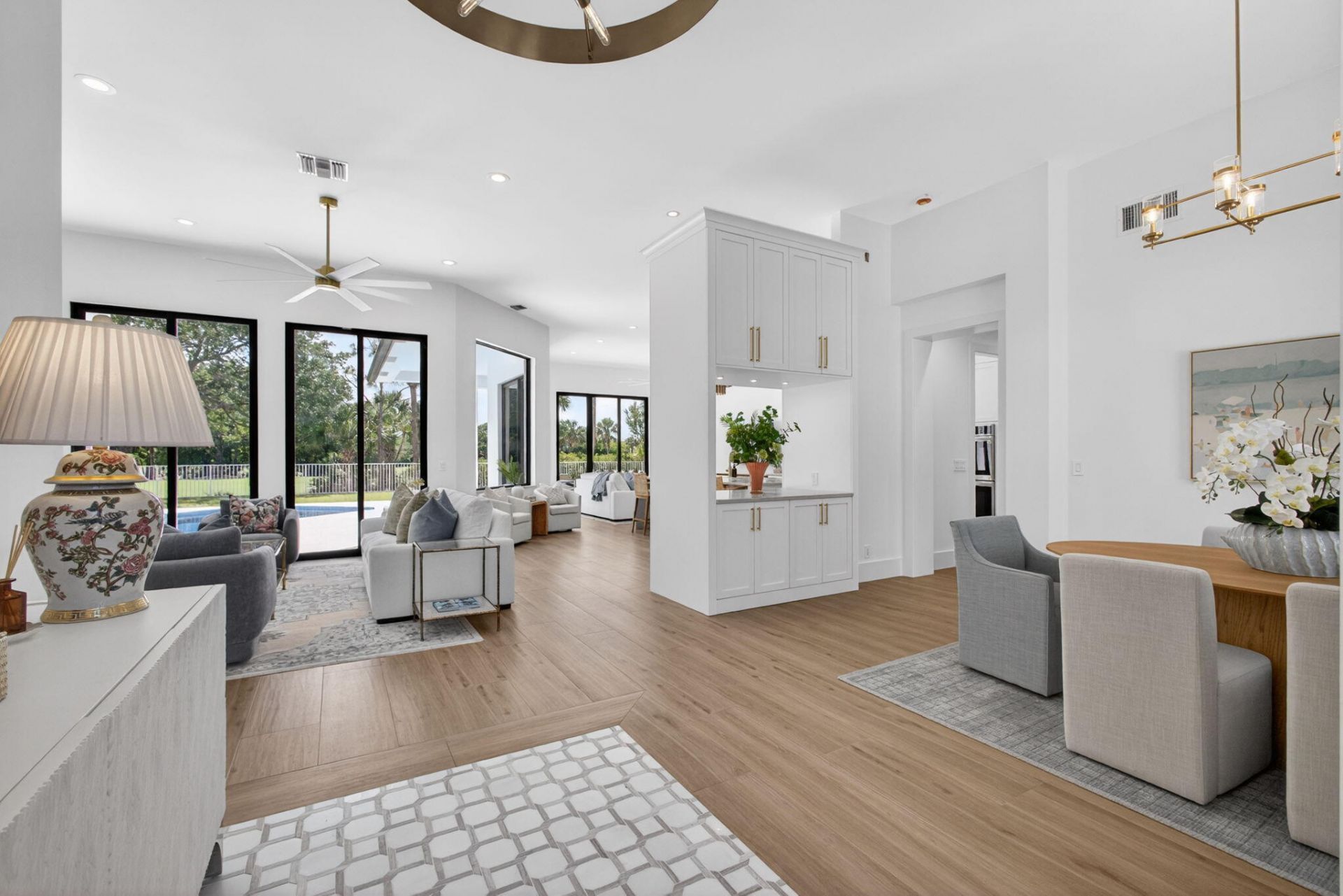 2725 Seneca Circle, West Palm Beach, FL 33409 Photo