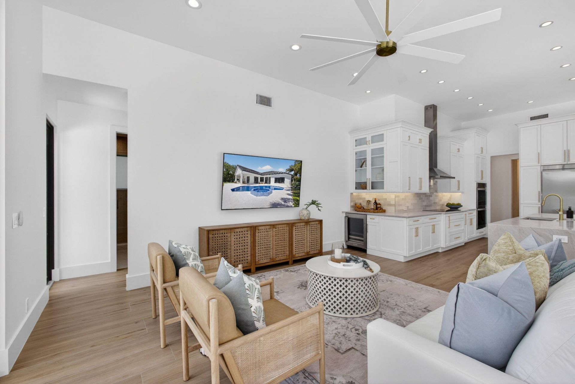 2725 Seneca Circle, West Palm Beach, FL 33409 Photo