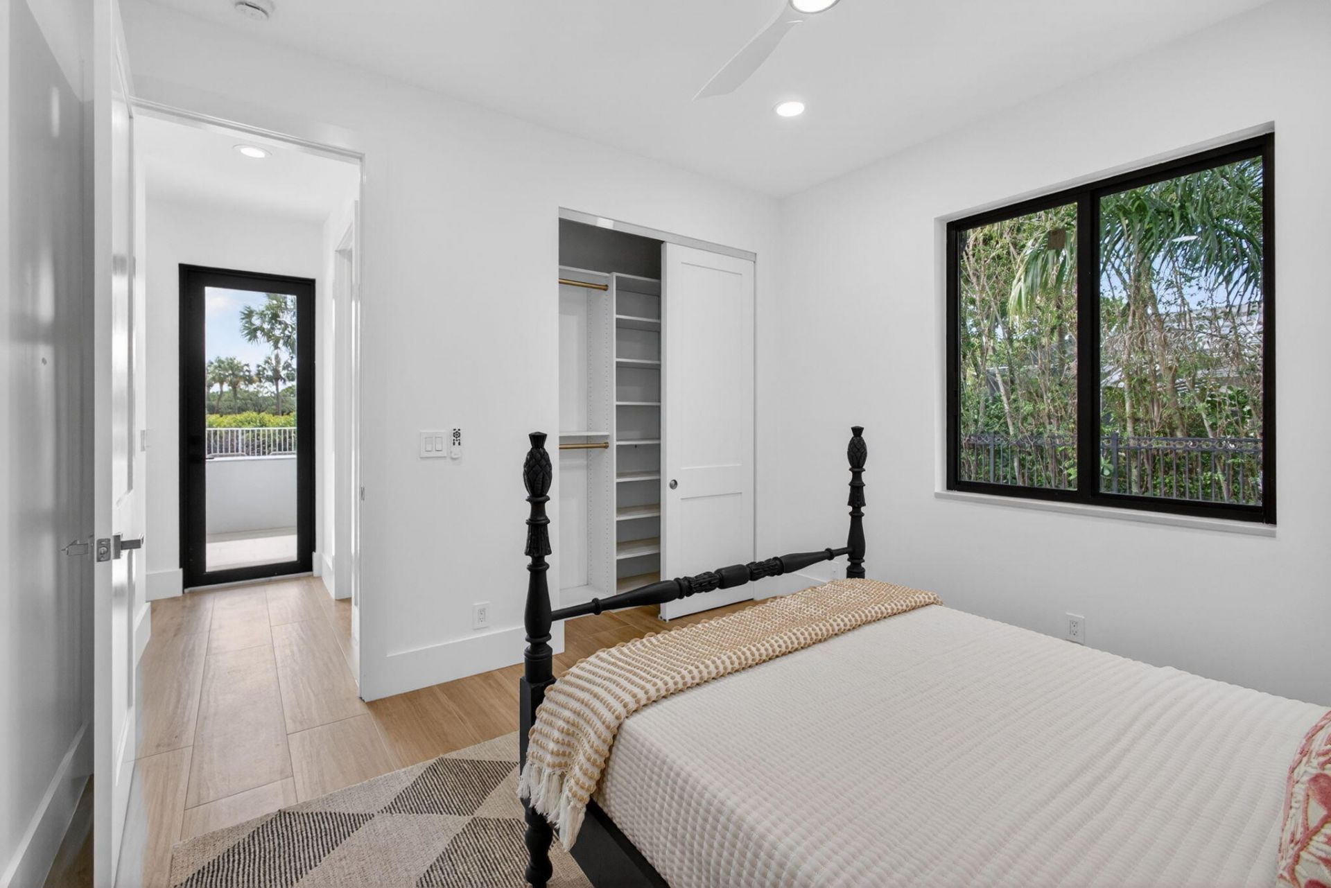 2725 Seneca Circle, West Palm Beach, FL 33409 Photo