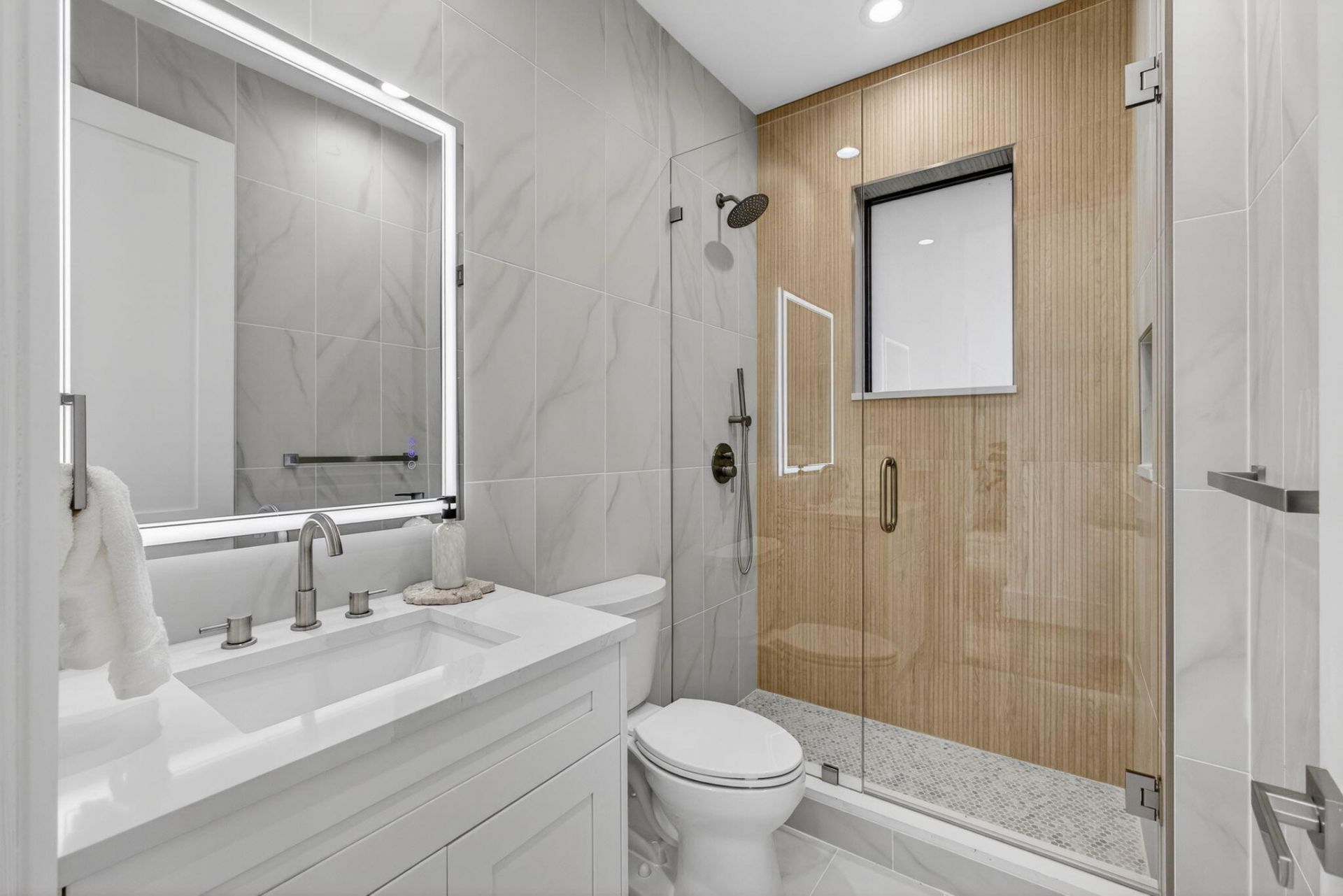 2725 Seneca Circle, West Palm Beach, FL 33409 Photo