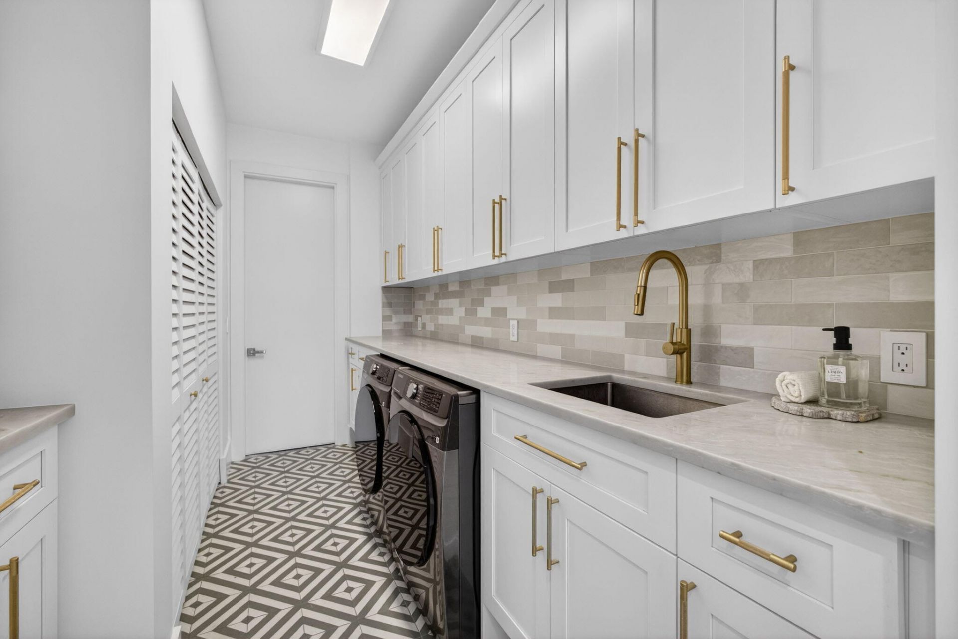 2725 Seneca Circle, West Palm Beach, FL 33409 Photo