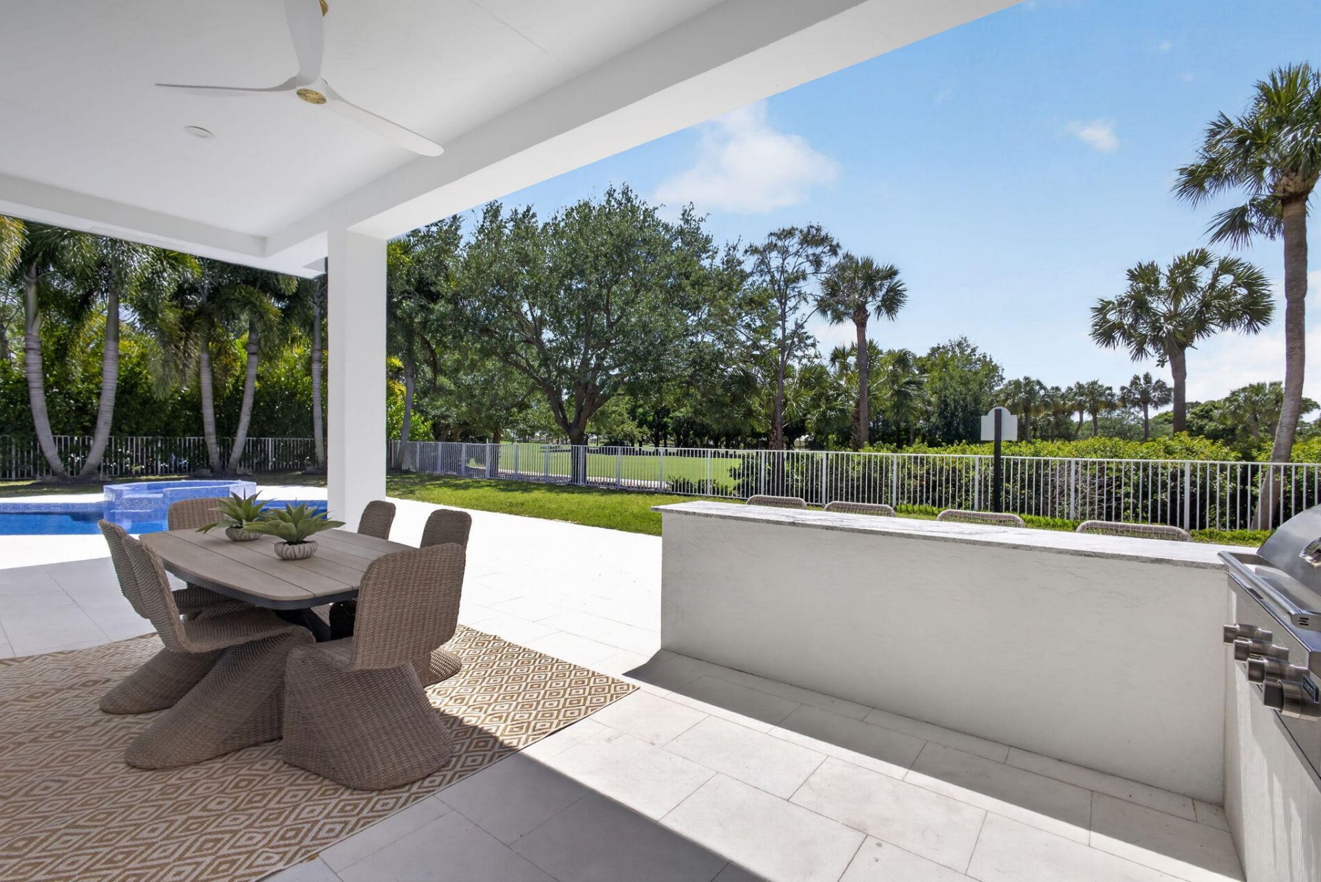 2725 Seneca Circle, West Palm Beach, FL 33409 Photo