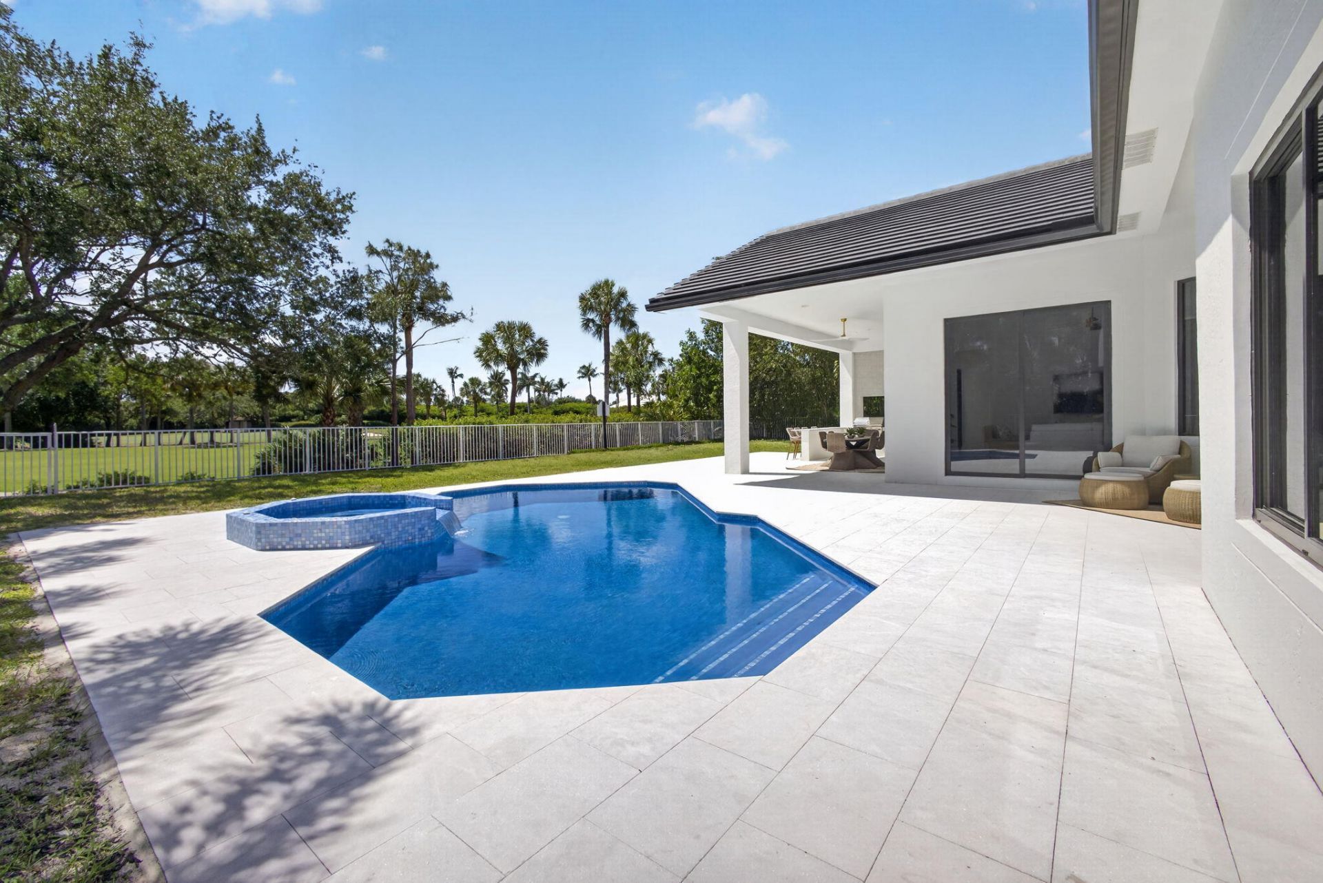 2725 Seneca Circle, West Palm Beach, FL 33409 Photo