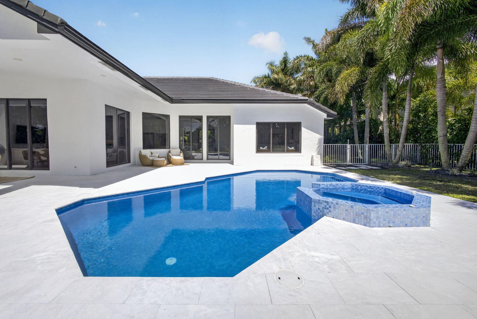 2725 Seneca Circle, West Palm Beach, FL 33409 Photo